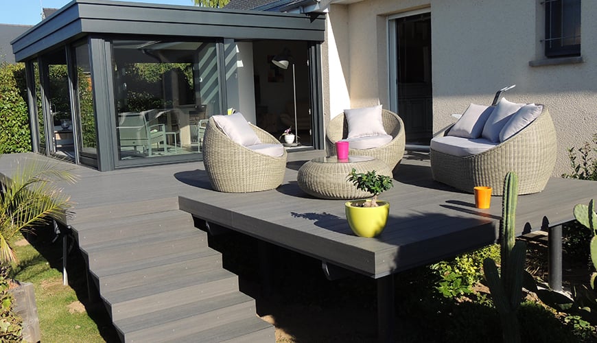 terrasse composite sur pilotis en lames composite ultraprotect anthra finitions structurées terrasse composite sur pilotis en lames composite ultraprotect anthra finitions structurées