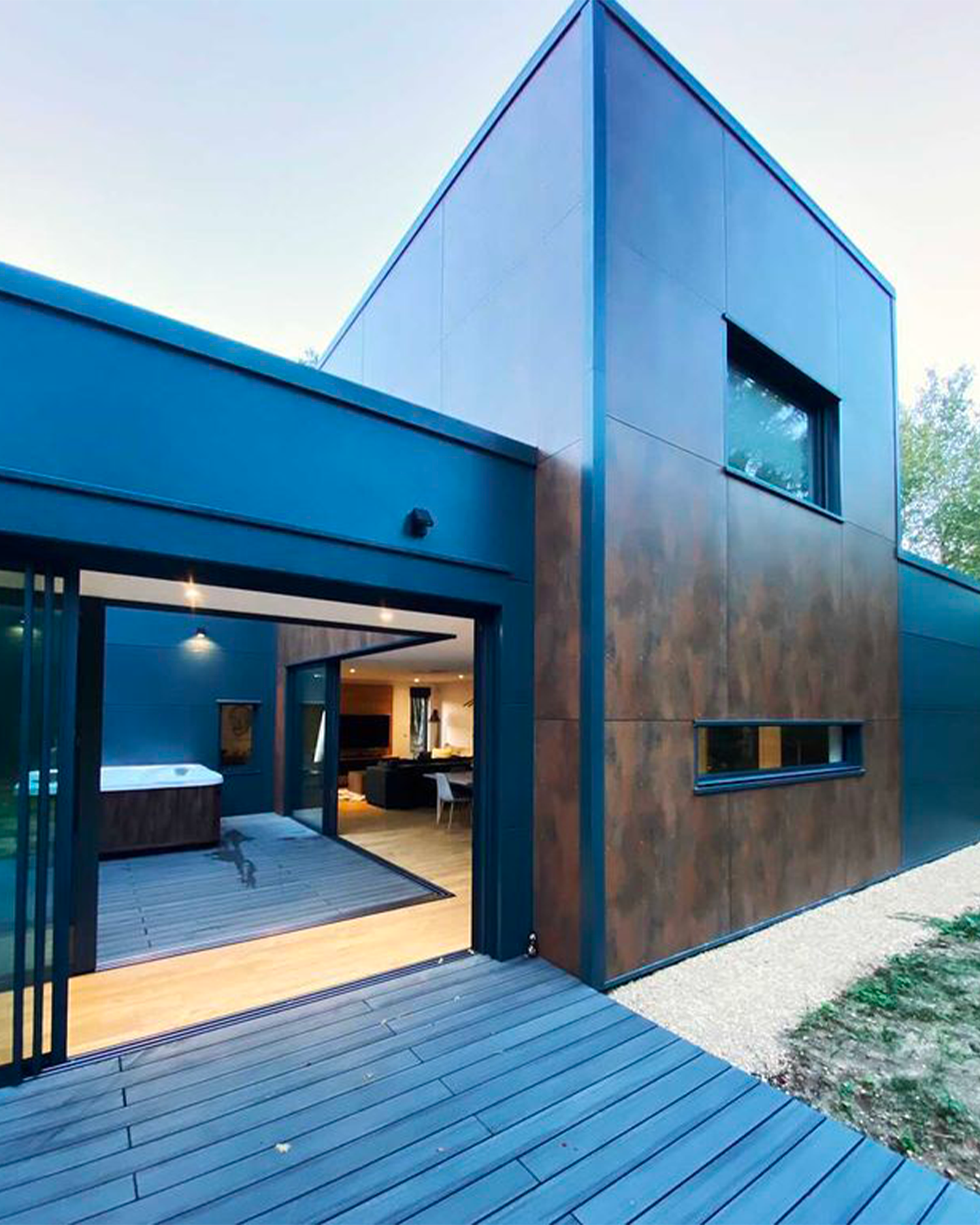 maison métallique avec terrasse composite