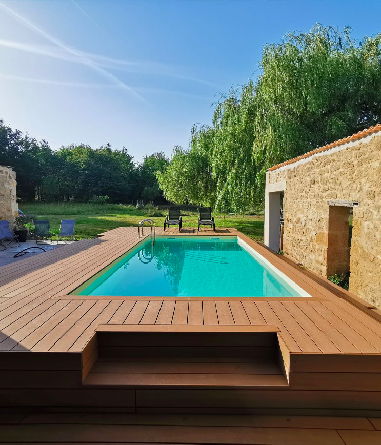 terrasse composite piscine hors sol UltraProtect teinte teck